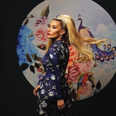 İrem Derici